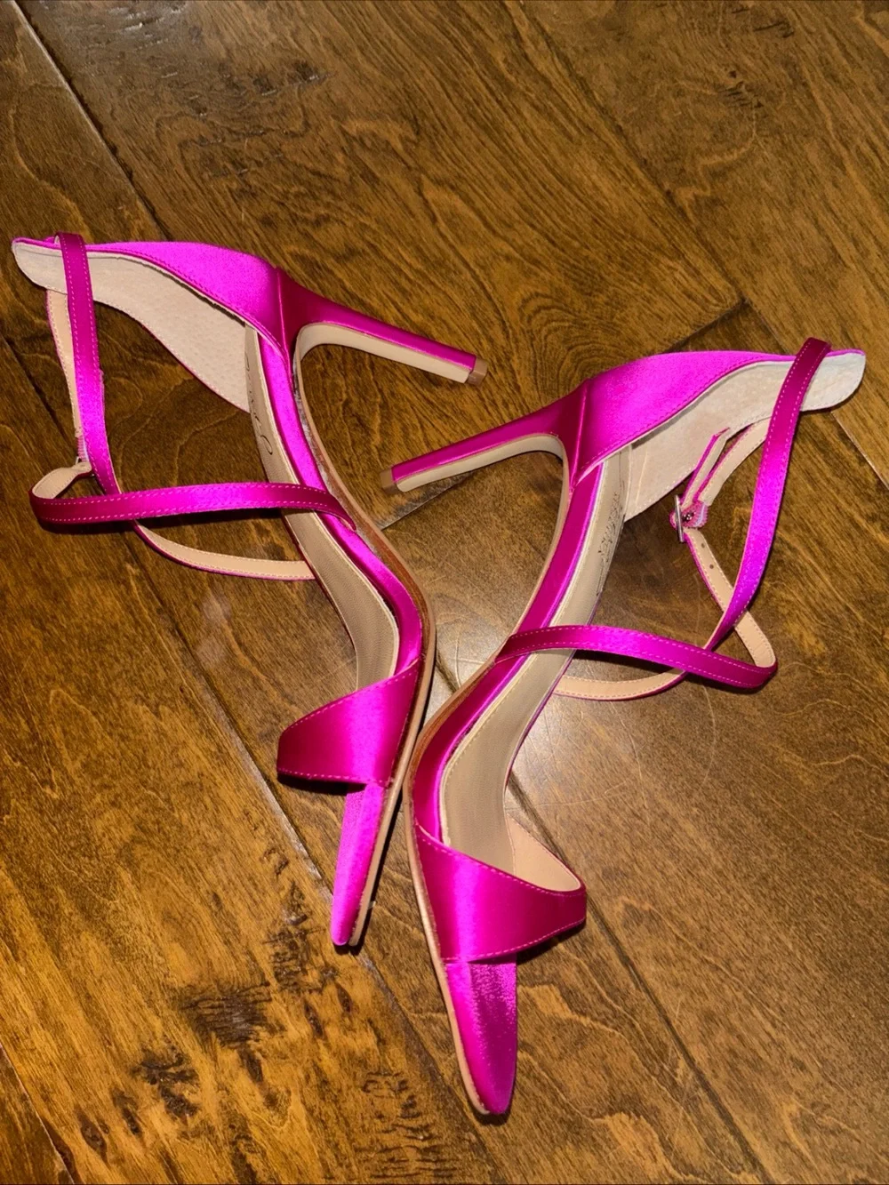 Jewel Badgley Mischka Sz 7 Strappy Satin High Heel Sandals in Fuchsia